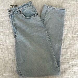 Abercrombie trendy 90s high waisted slim jeans. Curve Love size 10.
